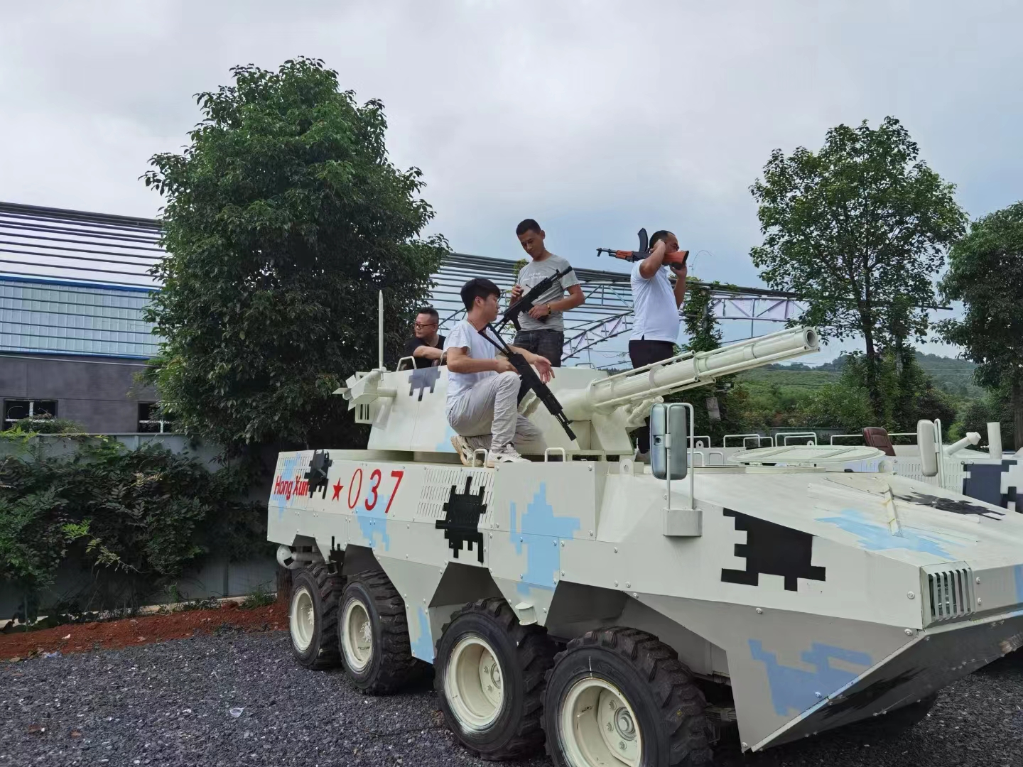 国防军事装备文化主题展安徽一比一装甲车模型生产基地