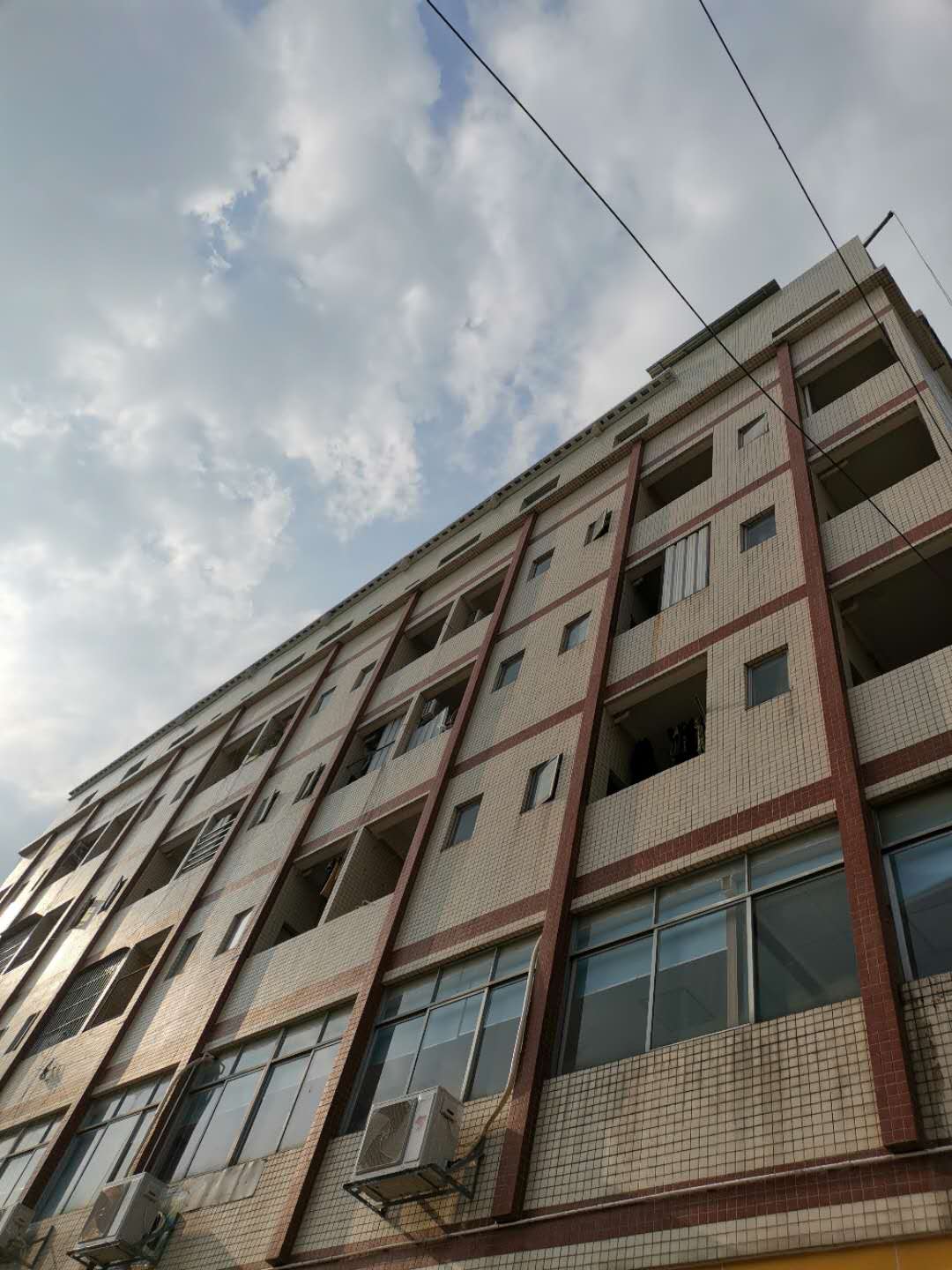 东莞厂房整体外墙贴瓷砖天面防水工程