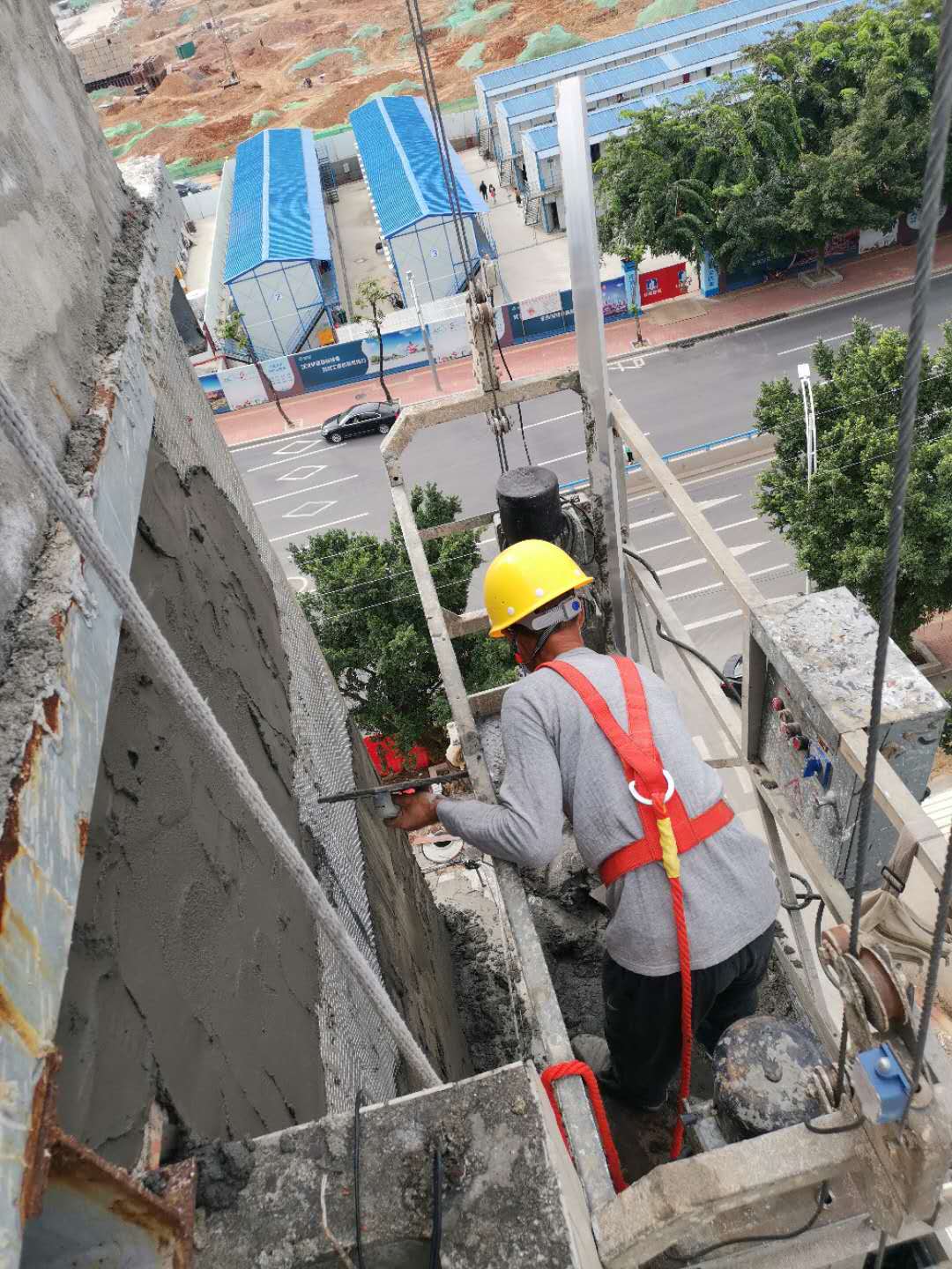 东莞东城南城镇外墙贴瓷砖防水专修维修